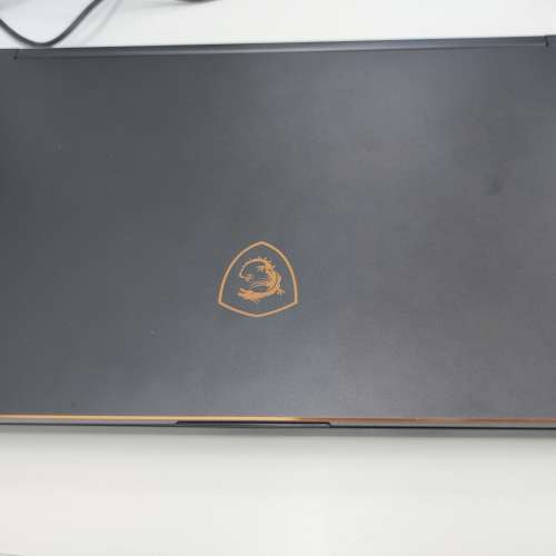 新淨獨顯超輕薄MSI GS65 Thin 8RE MS-16Q2, 彩色幻彩RGB鍵盤15.6吋144Hz, i7-8750H...