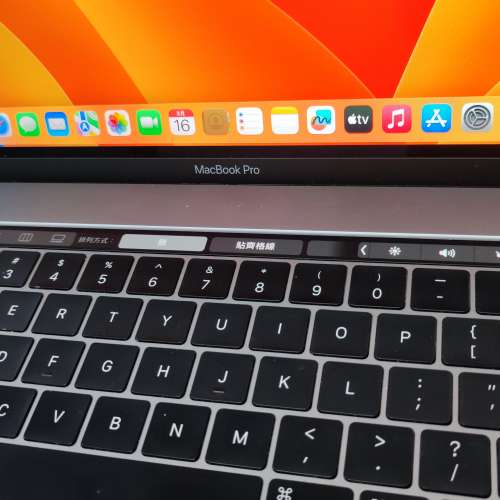新淨Macbook Pro 2018 15-inch A1990 極高配置i7 16GB  TB Touch Bar高階機畫圖設計...