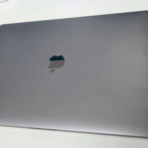 新淨Macbook Pro 2018 15-inch A1990 極高配置i7 16GB  TB Touch Bar高階機畫圖設計...