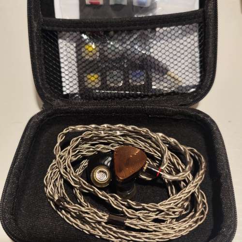 唐族玄武門 (一圈+四鐵+兩靜電入耳式耳機)