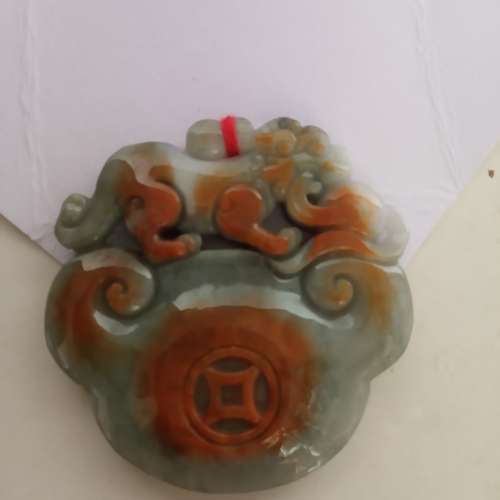 紅翡A玉,雙面雕刻龍鳳牌/貔貅金錢吊咀，好工圓滑好水頭，單個680元兩個1000元。no....