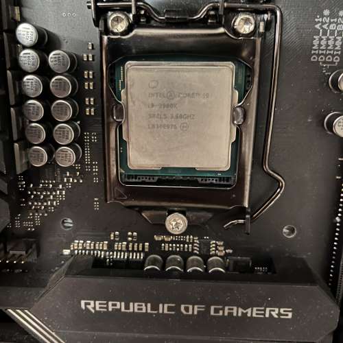 i9 9900K + ASUS Maximus XI Code