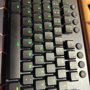 Logitech G913 鍵盤
