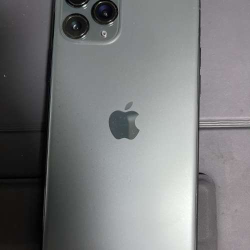 出售iPhone11 pro 午夜綠 256gb港版