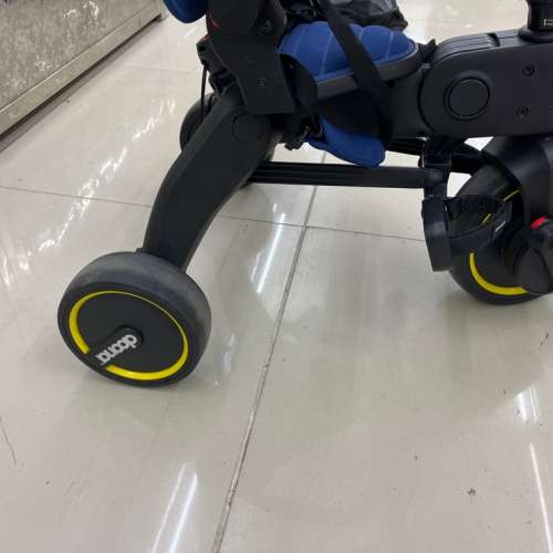 Doona liki S3 BB三輪車 BB大左可以自己踩 摺埋好輕便 八九成新 葵涌交收