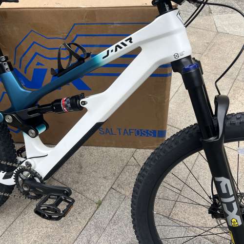 (現貨 白藍色 17碼) 2022 JAVA J.AIR  650B-SAITAFOSSI-SUS-12S 碳纖維 軟尾避震 山...