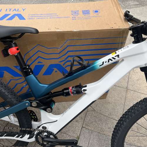 (現貨 白藍色 17碼) 2022 JAVA J.AIR  650B-SAITAFOSSI-SUS-12S 碳纖維 軟尾避震 山...