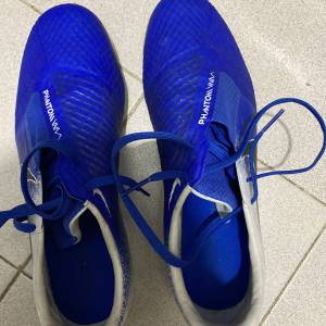 Nike UK7.5 足球鞋