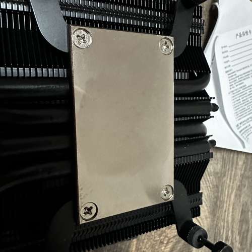 Thermalright itx black 散熱器加Corsair 12VHP cable