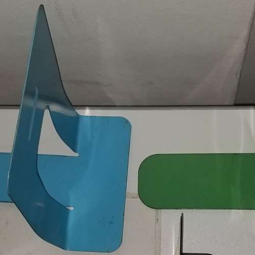 金屬 書擋 書立 文具 Metal Iron Sheet Bookend Book Stand ( 僅剩 綠色和藍色 Gre...