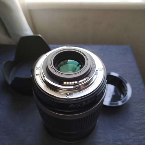 Canon EF-S 18-200mm f/3.5-5.6 IS + Canon 40D body