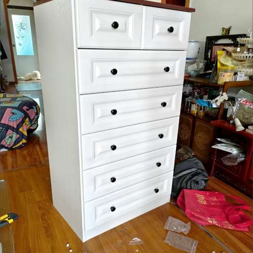 全新的客廳家用櫃桶櫃