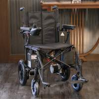 全新 可摺叠 電動輪椅