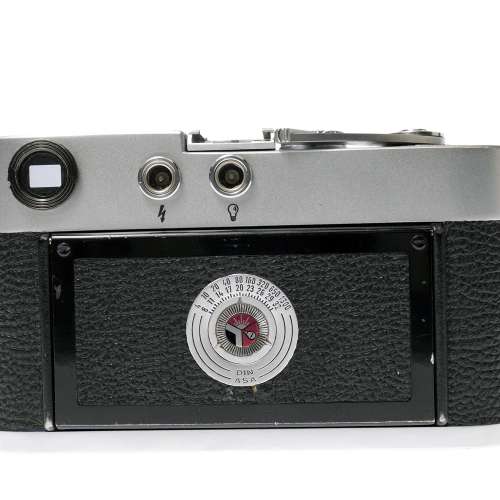 Leica Leitz M2 35mm Rangefinder Film Camera Silver body
