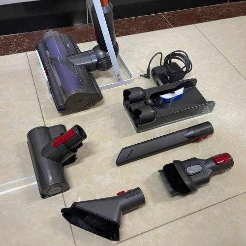 Dyson V10 長筒／普通版一套，私保3個月