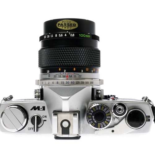 OLYMPUS OM-1 35mm SLR Film Camera with E.ZUIKO AUTO-T 100mm F2.8 Lens