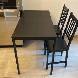 IKEA new clean dining table x1 + stool x2