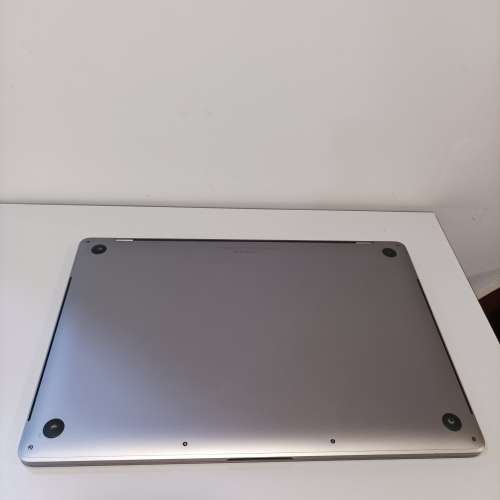 Macbook Pro 15 2016 i7 16gb 256gb