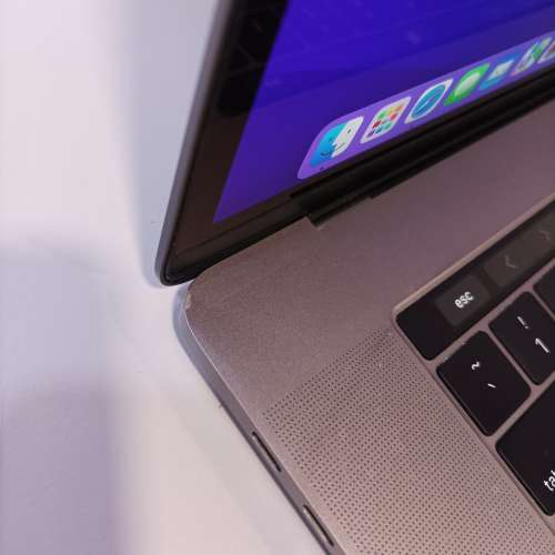 Macbook Pro 15 2016 i7 16gb 256gb