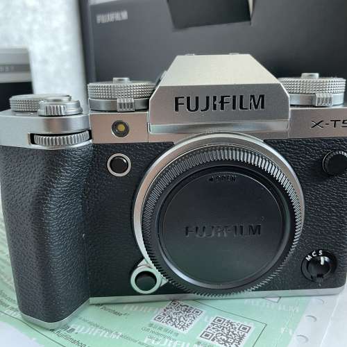 Fujifilm XT-5 & Sigma 18-55 F2.8 行貨全套有保養