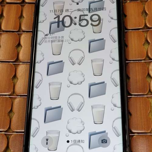 香港行貨Apple iPhone 11 ZA。128gb  黑色  有盒  雙卡  連Megsafe套冇佩件。