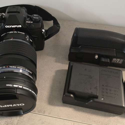 Olympus Olympus OM-D E-M1 Mark II 連 Olympus M.Zuiko Digital ED 12-100mm F4.0 IS