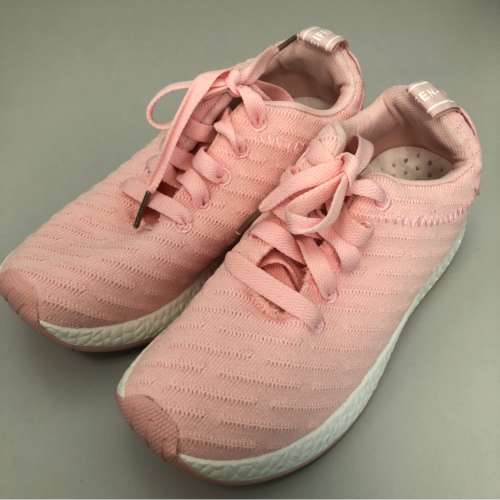 粉紅色運動鞋