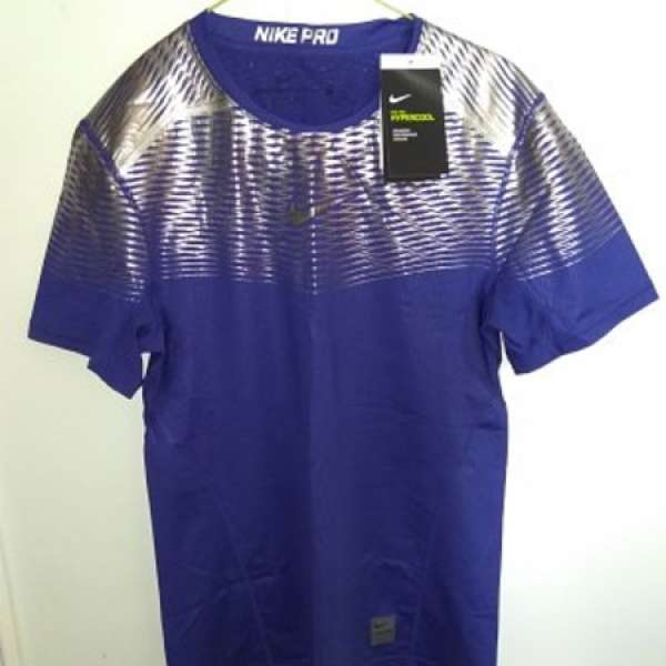 100% 全新 Nike Pro Hypercool 系列 藍色配銀色圓領短袖運動衫