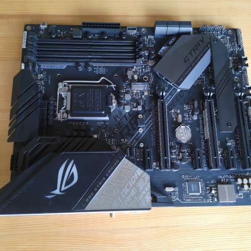 (新淨) ASUS ROG STRIX Z390-E GAMING底板連背板