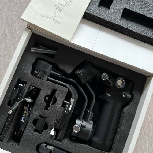 近全新99% DJI RSC 2 拍攝穩定器