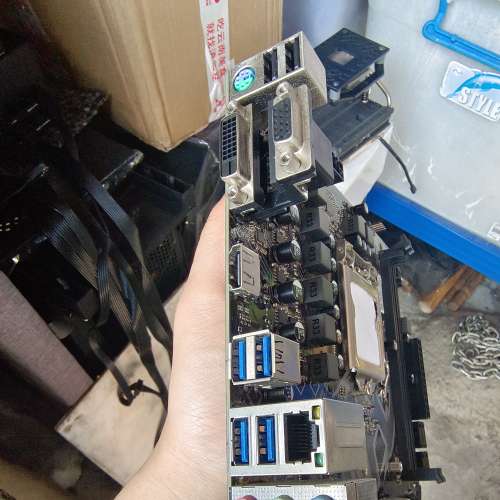 七彩虹B560M F PRO正常使用10/11代主板，2個m2位