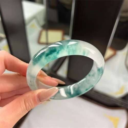 天然翡翠色手鐲冰種飄花玉鐲子淺綠玉石手鐲旺夫女款