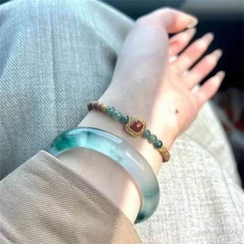 天然翡翠色手鐲冰種飄花玉鐲子淺綠玉石手鐲旺夫女款