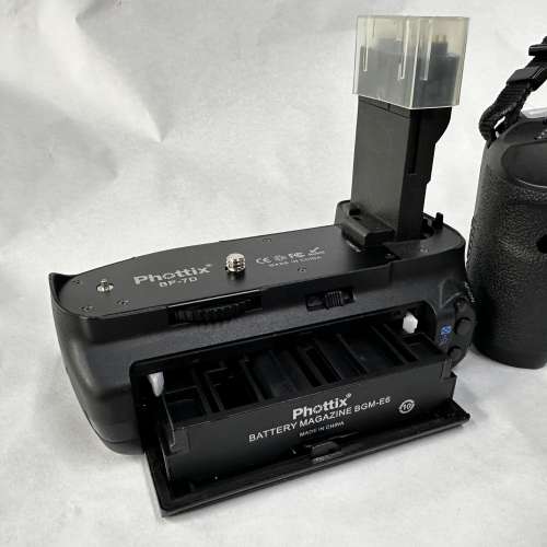 Canon 7D Body 70%新 ＋ 副廠直度手把