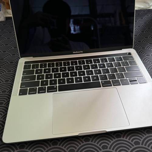 MacBook pro 13 2019 128gb 8gb
