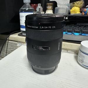 Sony 24-70mm f2.8 SAL zeiss lens