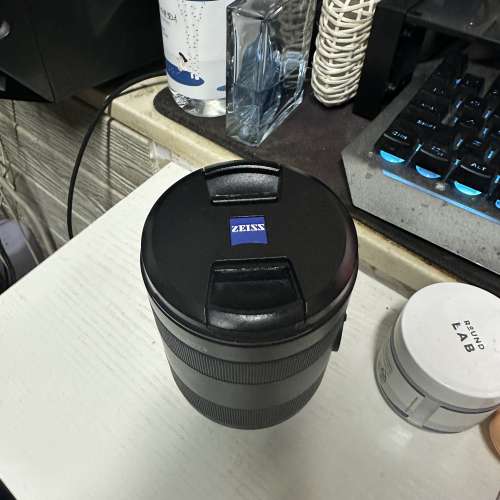 Sony 24-70mm f2.8 SAL zeiss lens