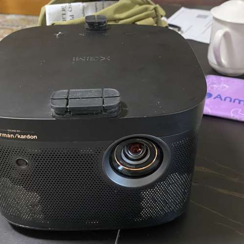 二手極米Xgimi z8x投影機， 有盒， 香港三腳插頭 已裝youtube，功能正常  新淨抵玩...