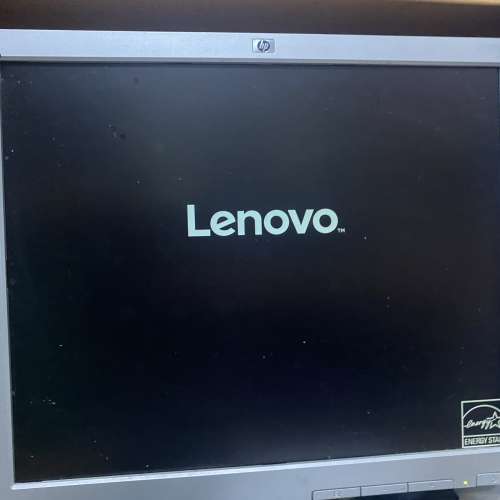 LENOVO ThinkCentre M720 ( i3 8100) 16 G ram   （開關有問題）