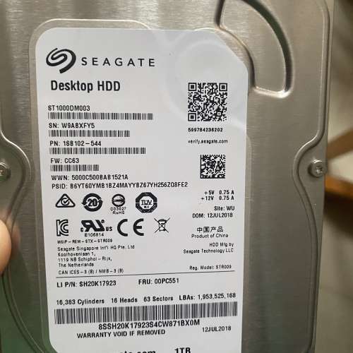 LENOVO ThinkCentre M720 ( i3 8100) 16 G ram   （開關有問題）