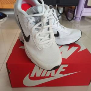 Brand new Nike Air Max size 38.5