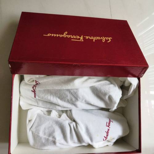 Salvatore Ferragamo 男裝皮鞋size 8，全新未著