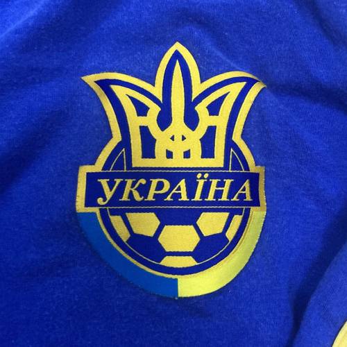 Adidas 烏克蘭球衣