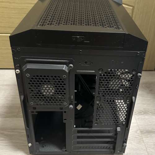 Antec PC 機箱 (For MATX)