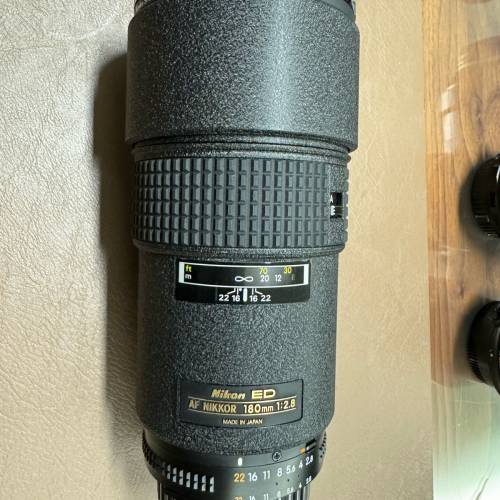 Nikon AF Nikkor 180mm F2.8D IF-ED