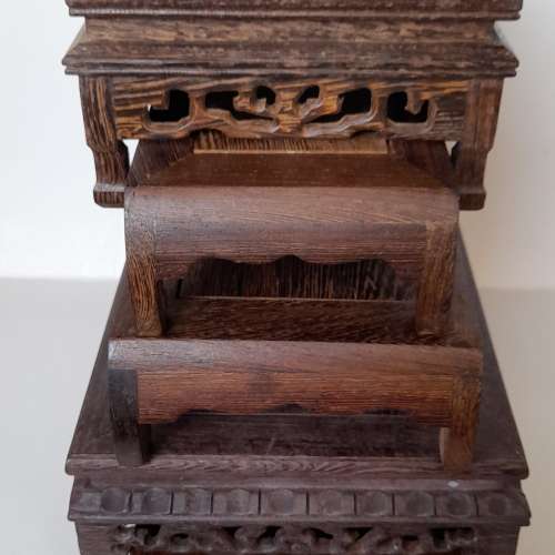 清理舊存貨平售，一手5個雞翅木座如照片顯示，5隻共售300元,西區交收快者得 ,noR.3...