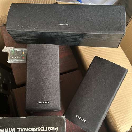 Onyko HT-R695 音響連低音，中置，前置後置共6只喇叭!