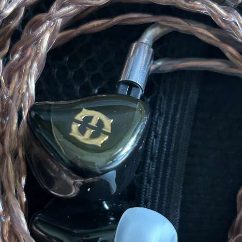 empire ears bravado (universal)