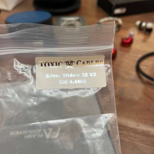 Toxic Cable / Silver Widow 22 (v2)