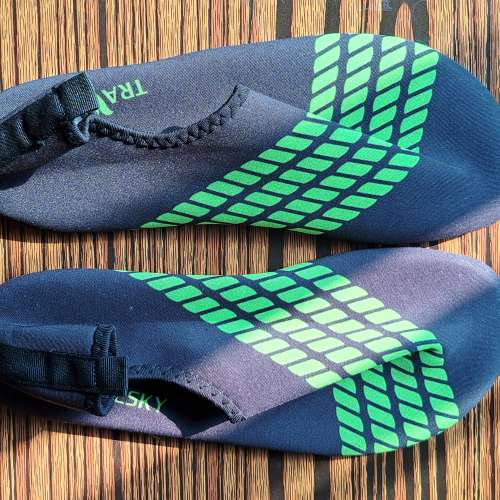 沙灘鞋 (38/39 × 2對) (42/43 x 2對) $30/對